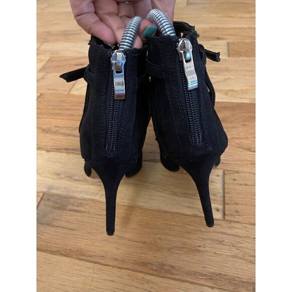 Report Fleure Black Suede Cutout High Heel Ankle Booties With Back Zipper sz 5.5 - Picture 2 of 9